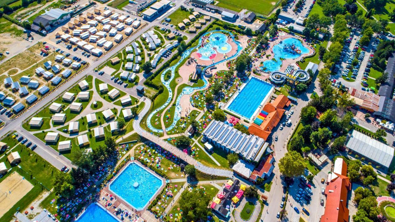 Terme Village - Mobile Homes Catez ob Savi Exterior foto